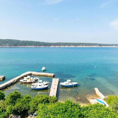 شقة In Near Sandy Kampor