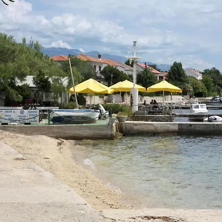 In Near Sandy * Kampor