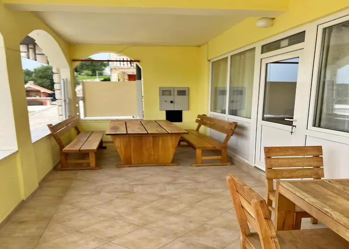 In Near Sandy Kampor