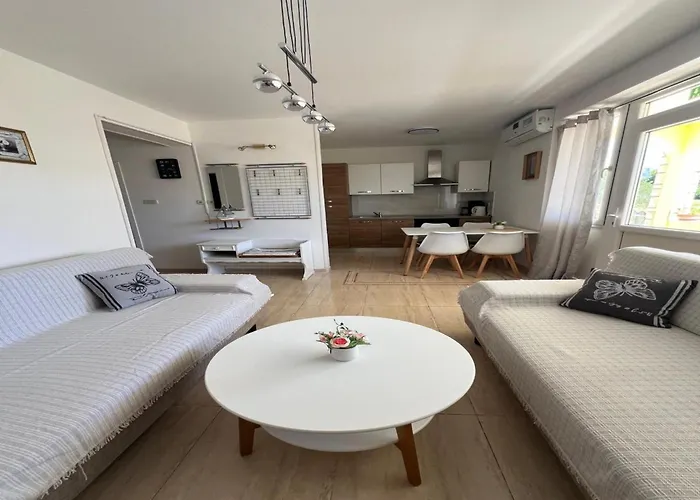 Apartamento In Near Sandy Kampor