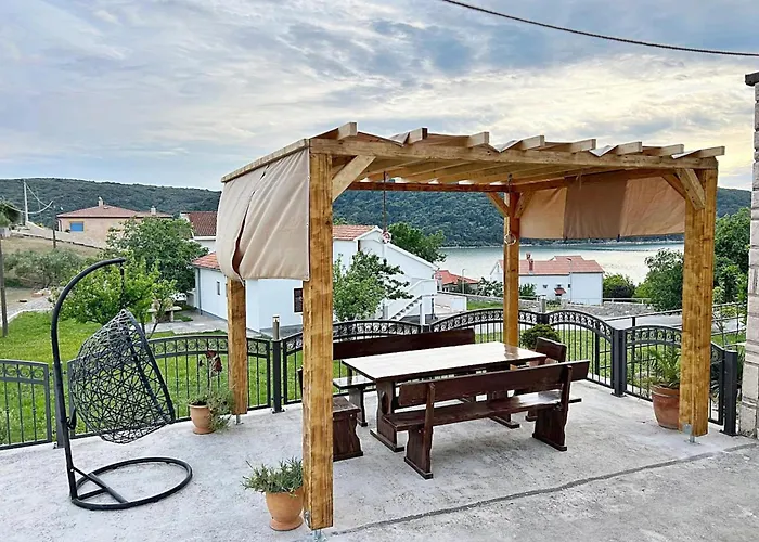 Appartement In Near Sandy