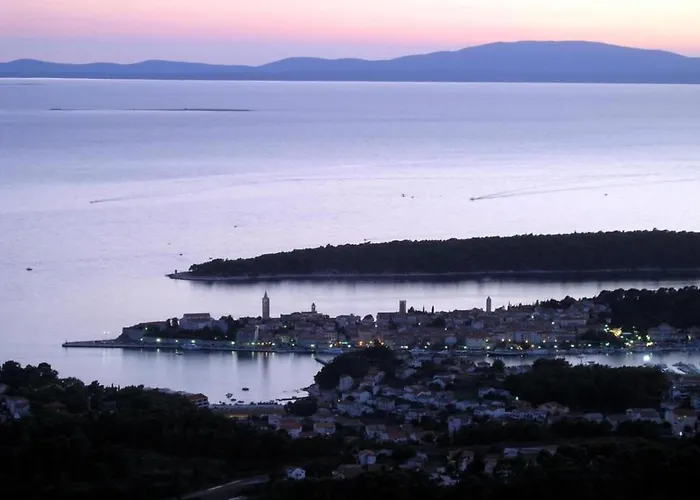 In Near Sandy شقة