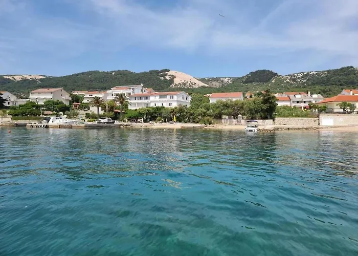 In Near Sandy شقة Kampor